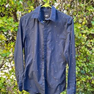 H&M navy blue diamond pattern long sleeve button down dress shirt